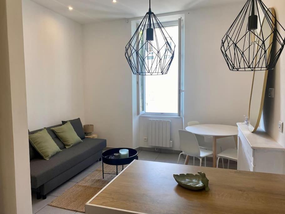 Joli Appartement Tres Proche De La Mer Marseilles Exterior foto